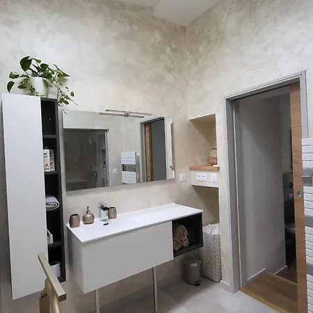 Bambou Serenite Eco Logis -piscine-terrasse Apartamento